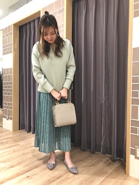 「アイテム（パンプス、グレー系）」を使った、はるかさん（レディース・161cm）の冬コーディネート