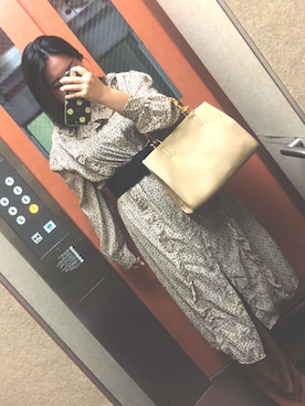 「GU（ジーユー）のアイテム（その他パンツ、ブラウン系）」を使った、えーりあんさん（レディース・164cm）の秋コーディネート