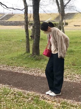 「UNIQLO（ユニクロ）のハイライズワイドストレートジーンズ（デニムパンツ）」を使った、S *•.●❃さん（レディース・166cm）の冬コーディネート