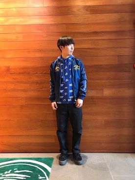 「ラフ」｜「アイテム（スカジャン）」を使った、けんたさん（メンズ・174cm）の春コーディネート