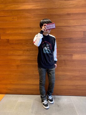 「アイテム（財布、レッド系）」を使った、けんたさん（メンズ・174cm）の秋コーディネート