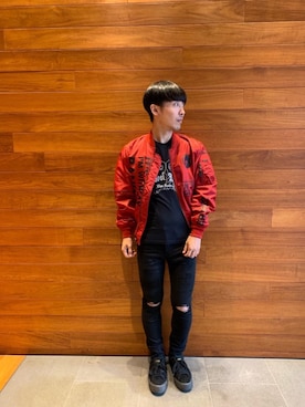 「アイテム（ミリタリージャケット、レッド系）」を使った、けんたさん（メンズ・174cm）の秋コーディネート