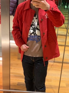 「アイテム（ミリタリージャケット、レッド系）」を使った、けんたさん（メンズ・174cm）の冬コーディネート