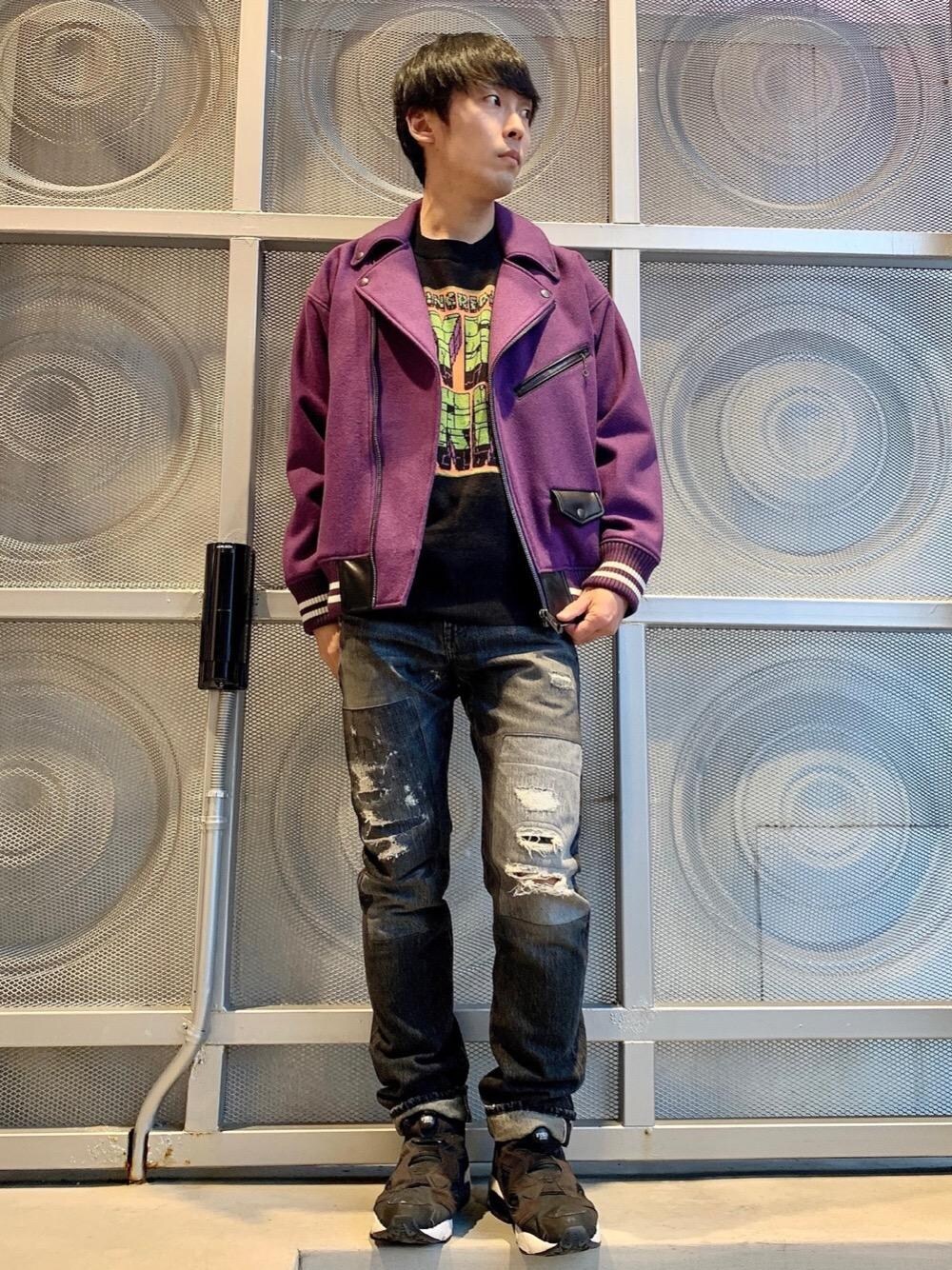 「冬コーデ、Hysteric Glamour、ラフコーデ、カジュアルコーデ、ヒステリックグラマー、ストリートコーデ、ニットコーデ、アメカジコーデ」｜「HYSTERIC GLAMOURのTEAM LOGO刺繍 オーバーサイズライダースジャケット（ライダースジャケット、パープル系）」を使った、けんたさん（メンズ・174cm）の冬コーディネートの1枚目の写真