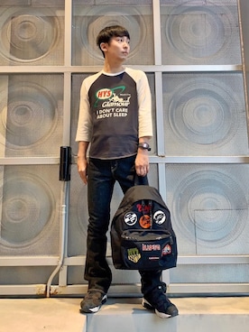 EASTPAK/ ワッペンカスタムバッグパックを使った人気ファッション