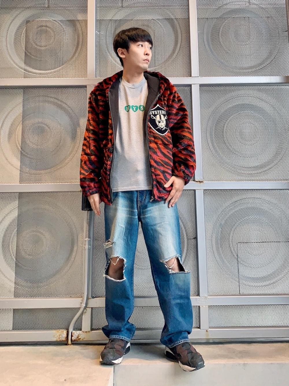 WOMAN PIRATEアップリケ フーデッドブルゾンを使った人気ファッション