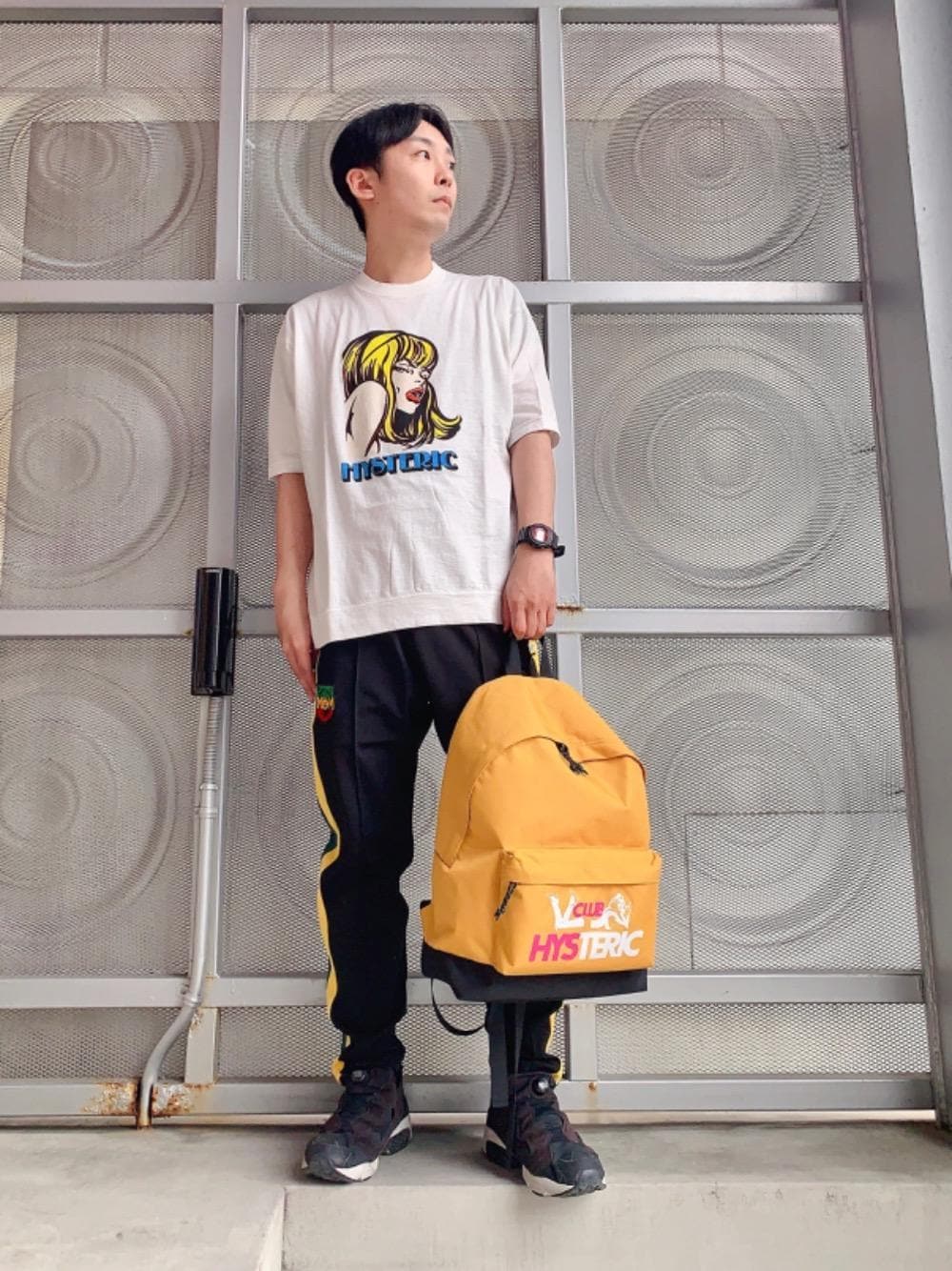 「ヒステリックグラマー、hysteric glamour、夏コーデ、らふこーで、あめかじ、ストリート⁈」｜「HYSTERIC GLAMOURのRASTAワッペン スウェットパンツ（スウェットパンツ、ブラック系）」を使った、けんたさん（メンズ・174cm）の春コーディネートの1枚目の写真