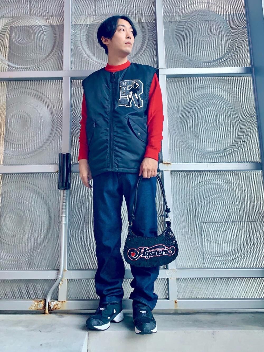 HYS ROCKワッペン オーバーサイズベストを使った人気ファッション