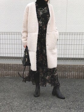 「花柄」｜「アイテム（ムートンコート）」を使った、rere®️ さん（レディース・159cm）の冬コーディネート