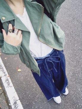 「PAGEBOY（ページボーイ）のトモリボン付きデニムワイドパンツ（デニムパンツ）」を使った、Kya🍓さん（レディース・165cm）の秋コーディネート