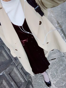 「ベロア」｜「アイテム（トレンチコート）」を使った、Kya🍓さん（レディース・165cm）の春コーディネート