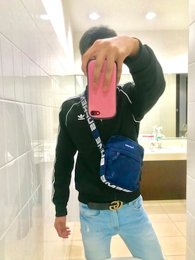 「iFace（アイフェイス）のアイテム（財布/小物）」を使った、shoさん（メンズ・175cm）の秋コーディネート