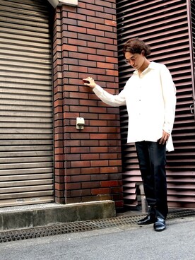 「neonsign」｜「アイテム（スラックス）」を使った、Shibataさん（メンズ・177cm）の夏コーディネート