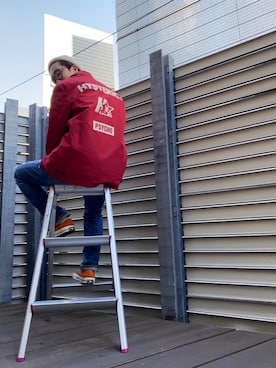 「アイテム（ミリタリージャケット、レッド系）」を使った、HOSHIさん（メンズ・170cm）の冬コーディネート