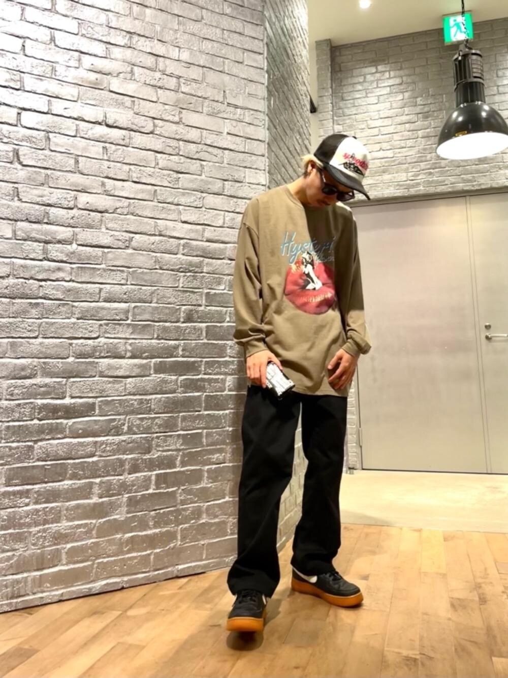 HYSTERIC GLAMOUR ヒステリックグラマー　スタッズ三つ折り財布 HYSTERIC GLAMOUR × DESTROY】コラボ 三つ折り財布 / 希少