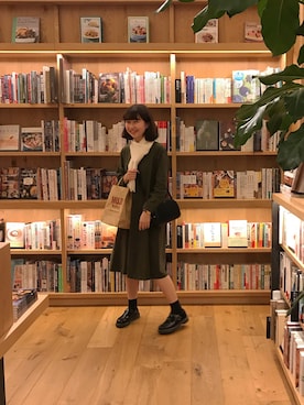 「A.P.C.（アーペーセー）のsac demi-lune 18PC（ショルダーバッグ）」を使った、Tiffany さん（レディース・165cm）の冬コーディネート