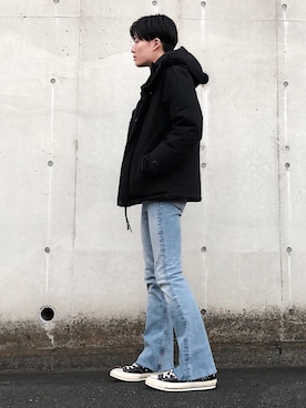 「ADAM ET ROPE'（アダムエロペ）のALLIED ショートフーディダウン（ダウンジャケット/コート、ブラック系）」を使った、kazさん（メンズ・173cm）の冬コーディネート