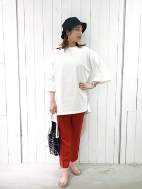 「JEANASIS（ジーナシス）のBIGスリットTEE/884386（Tシャツ/カットソー）」を使った、マキ（JEANASiS）さん（レディース・165cm）の春コーディネート