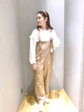 「JEANASIS（ジーナシス）のアイテム（サロペット/オーバーオール）」を使った、マキ（JEANASiS）さん（レディース・165cm）の冬コーディネート