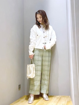 「JEANASIS（ジーナシス）のアイテム（デニムジャケット）」を使った、マキ（JEANASiS）さん（レディース・165cm）の春コーディネート