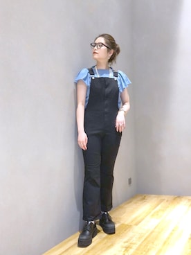 「JEANASIS（ジーナシス）のアイテム（サロペット/オーバーオール）」を使った、マキ（JEANASiS）さん（レディース・165cm）の春コーディネート