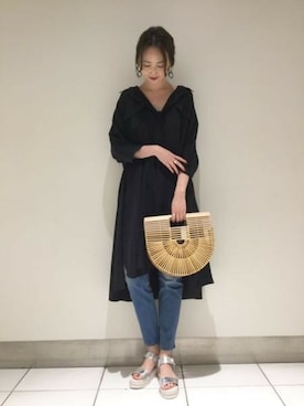 「JEANASIS（ジーナシス）のアイテム（シャツワンピース）」を使った、runrunさん（レディース・168cm）の春コーディネート