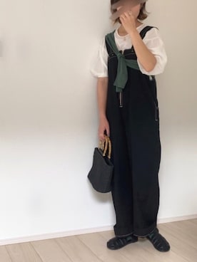 「みどり」｜「アイテム（サロペット/オーバーオール）」を使った、𝚍𝚊𝚛𝚊.さん（レディース・163cm）の春コーディネート