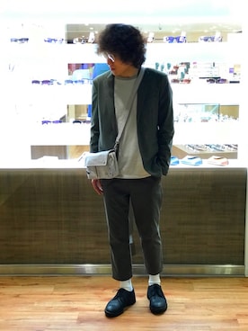 「hatra（ハトラ）のアイテム（Tシャツ/カットソー）」を使った、もじゃ| お金が無いけどお洒落したいさん（メンズ・165cm）の春コーディネート