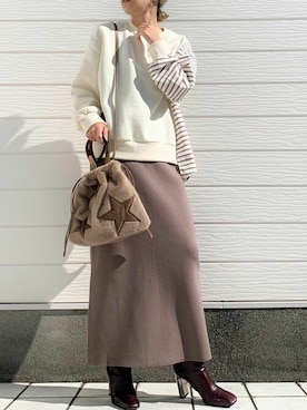 「CELINE（セリーヌ）のアイテム（ブーツ）」を使った、Q♥Officialさん（レディース・155cm）の秋コーディネート