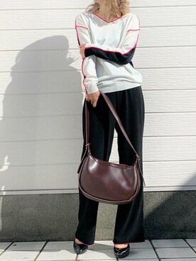 「ラウンドバッグ」｜「アイテム（パンツ）」を使った、Q♥Officialさん（レディース・155cm）の秋コーディネート