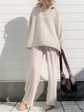 「ラウンドバッグ」｜「アイテム（パンツ）」を使った、Q♥Officialさん（レディース・155cm）の秋コーディネート