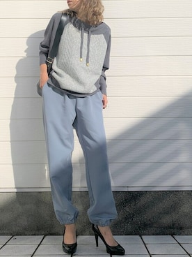 「ラウンドバッグ」｜「アイテム（パンツ）」を使った、Q♥Officialさん（レディース・155cm）の冬コーディネート