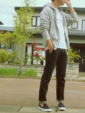 「Champion別注」｜「アイテム（スリッポン）」を使った、solÅtioさん（メンズ・173cm）の春コーディネート
