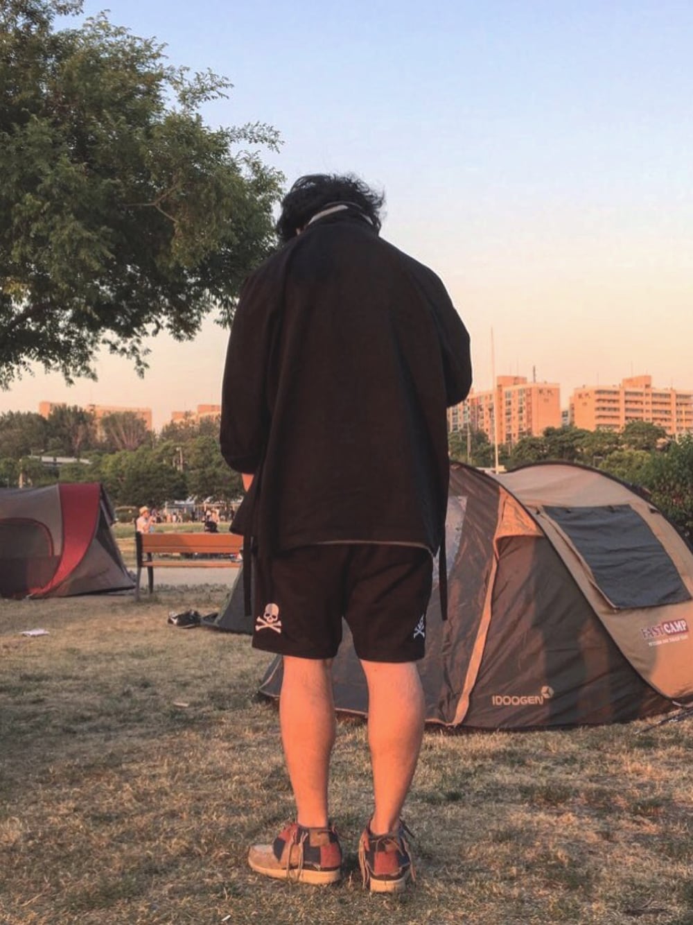 「ootd、outfit、summer、mastermind JAPAN、visvim」｜「HAIDER ACKERMANNのアイテム（カーディガン/ボレロ、ブラック系）」を使った、fragmentさん（メンズ・178cm）の春コーディネートの1枚目の写真