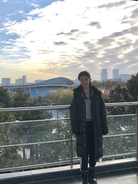 「MLB（メジャーリーグベースボール）のアイテム（ダウンジャケット/コート）」を使った、桃花伢さん（レディース・165cm）の冬コーディネート