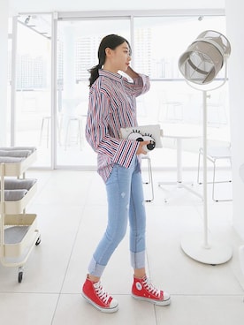 「アイテム（クラッチバッグ）」を使った、DAILYABOUTさん（レディース・164cm）の春コーディネート