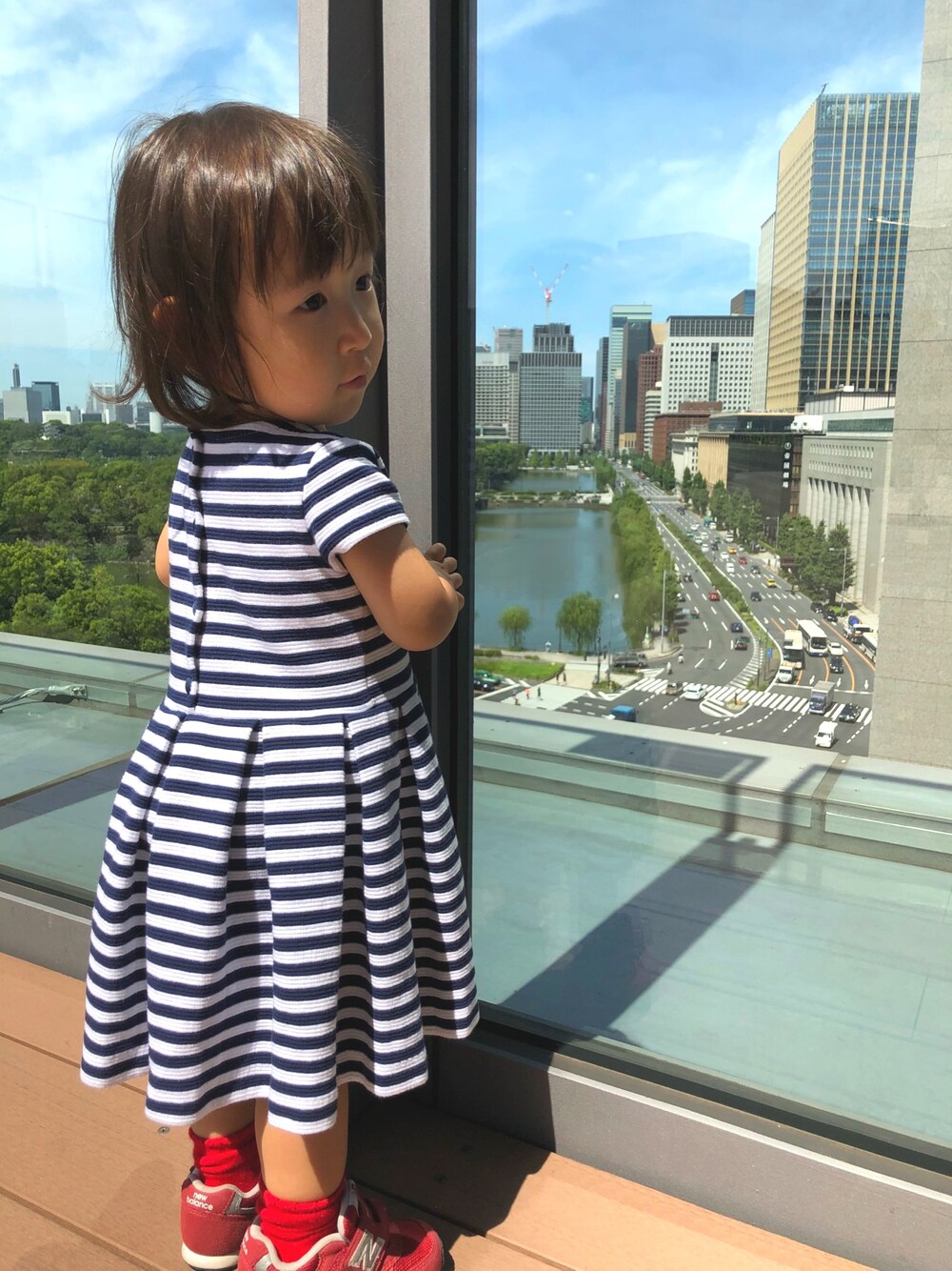 「キッズコーデ、ワンピース、New Balance、Ralph Lauren、putit bateau、ボーダー」｜「RALPH LAURENのアイテム（ワンピース、ホワイト系）」を使った、chunさん（キッズ・70cm）の夏コーディネートの1枚目の写真