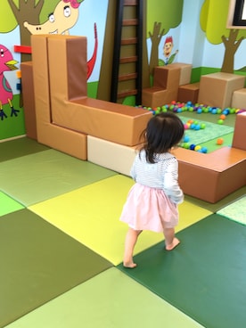 「アイテム（スカート）」を使った、neco.さん（キッズ・80cm）の春コーディネート