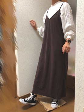 「GU（ジーユー）のアイテム（ワンピース/ドレス、ブラウン系）」を使った、shino🦋さん（レディース・160cm）の秋コーディネート