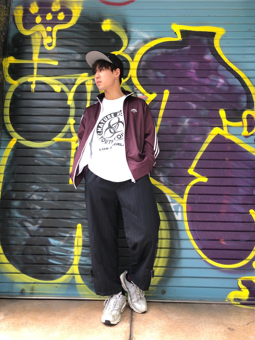 「LHP、LHP大阪、L.H.P、adidas originals、 Alexander Wang、ootd、adidas、street、ストリート、春コーデ」｜「adidas originals× alexander wangのアイテム（ジャケット/アウター、レッド系）」を使った、RIKIKYAさん（メンズ・168cm）の春コーディネートの1枚目の写真