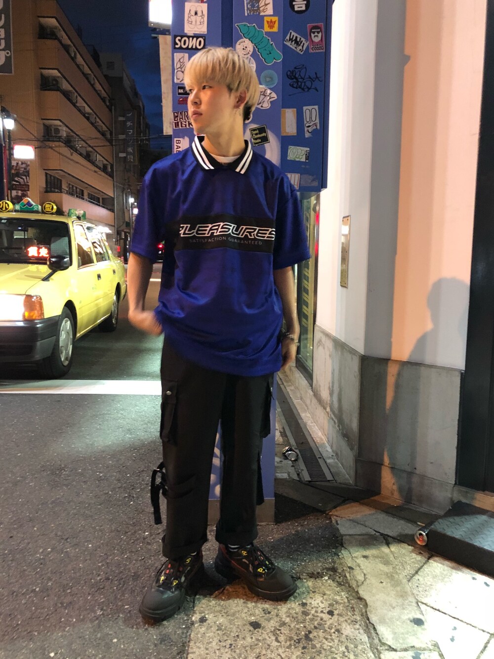 「ビッグシルエット、LHP、オーバーサイズ、カーゴパンツ、LHP大阪、pleasures」｜「L.H.PのCtr1/コントロール/カーゴパンツ（カーゴパンツ、ブラック系）」を使った、RIKIKYAさん（メンズ・168cm）の夏コーディネートの1枚目の写真