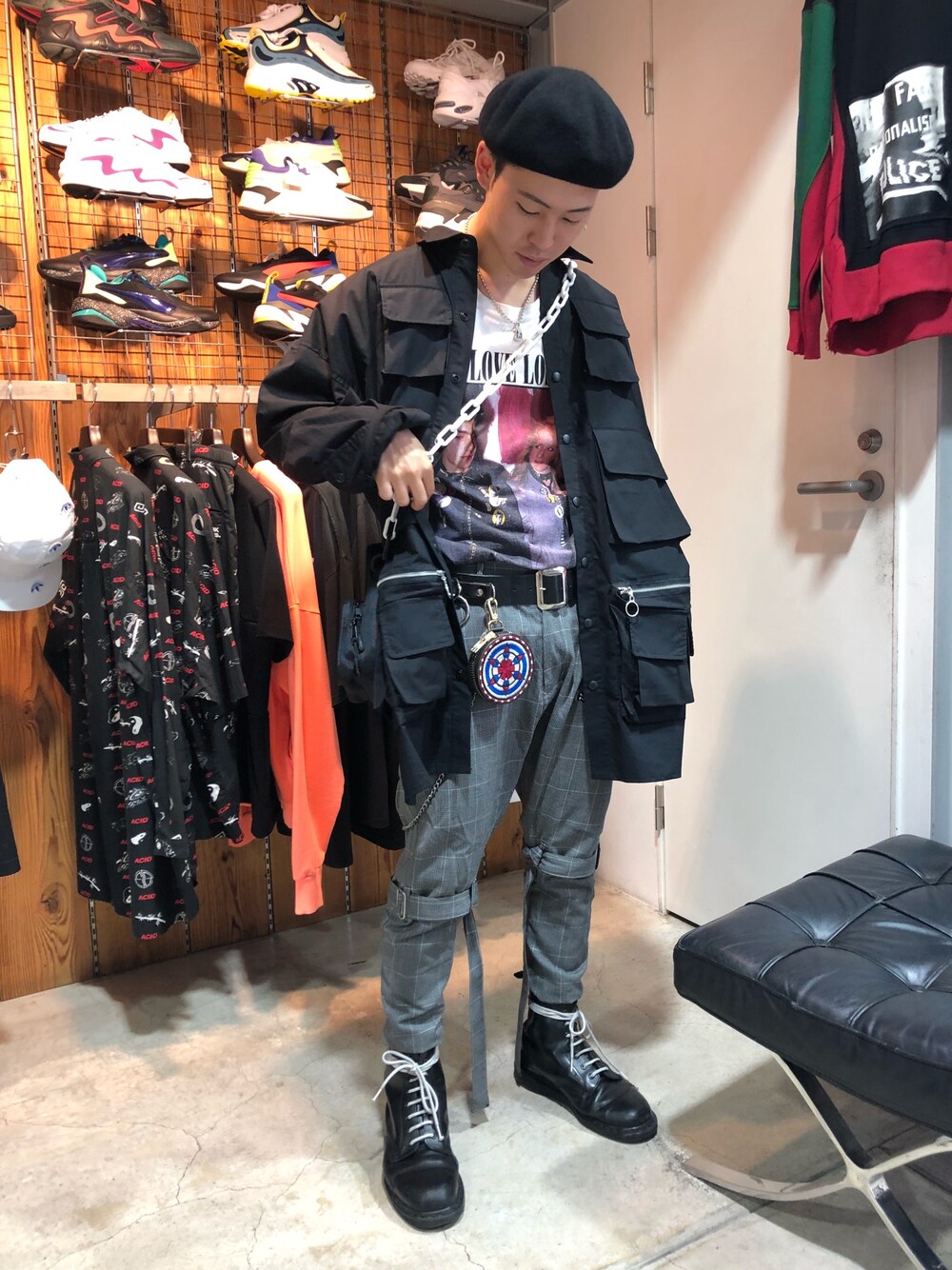 「夏、LHP、オーバーサイズ、ドクターマーチン、シャツスタイル、モノトーンコーデ、低身長、LHP大阪、お洒落さんとつながりたい」｜「DANKE SCHONのDankeSchon/ダンケシェーン/ポケットシャツ（シャツ/ブラウス、ブラック系）」を使った、RIKIKYAさん（メンズ・168cm）の夏コーディネートの1枚目の写真