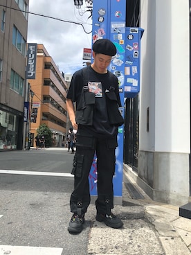 「黒Tシャツ」｜「アイテム（ベスト、ブラック系）」を使った、RIKIKYAさん（メンズ・168cm）の夏コーディネート