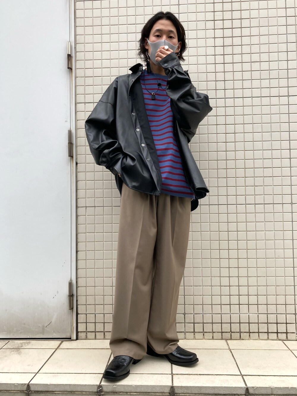 「ビッグシルエット、スラックス、LHP、オーバーサイズ、きれいめカジュアル、シャツスタイル、春夏コーデ、カジュアルコーデ、LHP大阪、韓国ファッション」｜「DANKE SCHONのDankeSchon/ダンケシェーン/ワイドスラックスパンツ（スラックス、ベージュ系）」を使った、RIKIKYAさん（メンズ・168cm）の春コーディネートの1枚目の写真