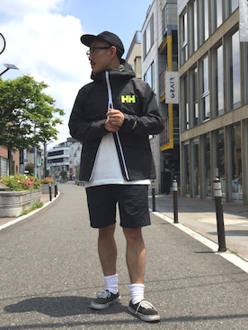 「HELLY HANSEN（ヘリーハンセン）のアイテム（ジャケット/アウター）」を使った、HELLY HANSEN原宿店さん（メンズ・170cm）の春コーディネート