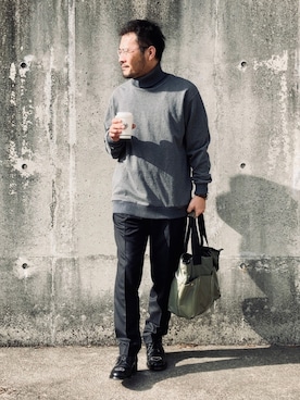 モノトーンに差し色 のメンズ人気ファッションコーディネート 年齢 50歳 54歳 Wear