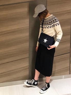 「CONVERSE TOKYO（コンバーストウキョウ）のアイテム（キャップ）」を使った、mai さん（レディース・166cm）の冬コーディネート