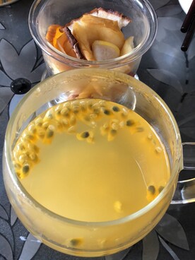 「g（ジー）のアイテム」を使った、一扎美少年さん（レディース・160cm）の春コーディネート