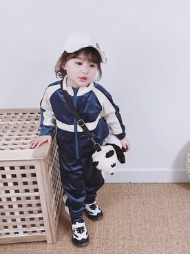 「5（ファイブ）のアイテム（その他トップス）」を使った、小书子4さん（キッズ・90cm）の冬コーディネート