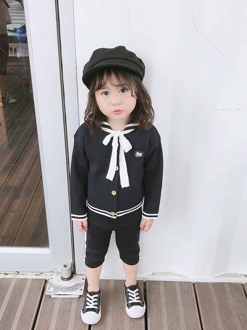 「5のアイテム（ジャケット/アウター、ブラック系）」を使った、小书子4さん（キッズ・100cm）の夏コーディネートの1枚目の写真